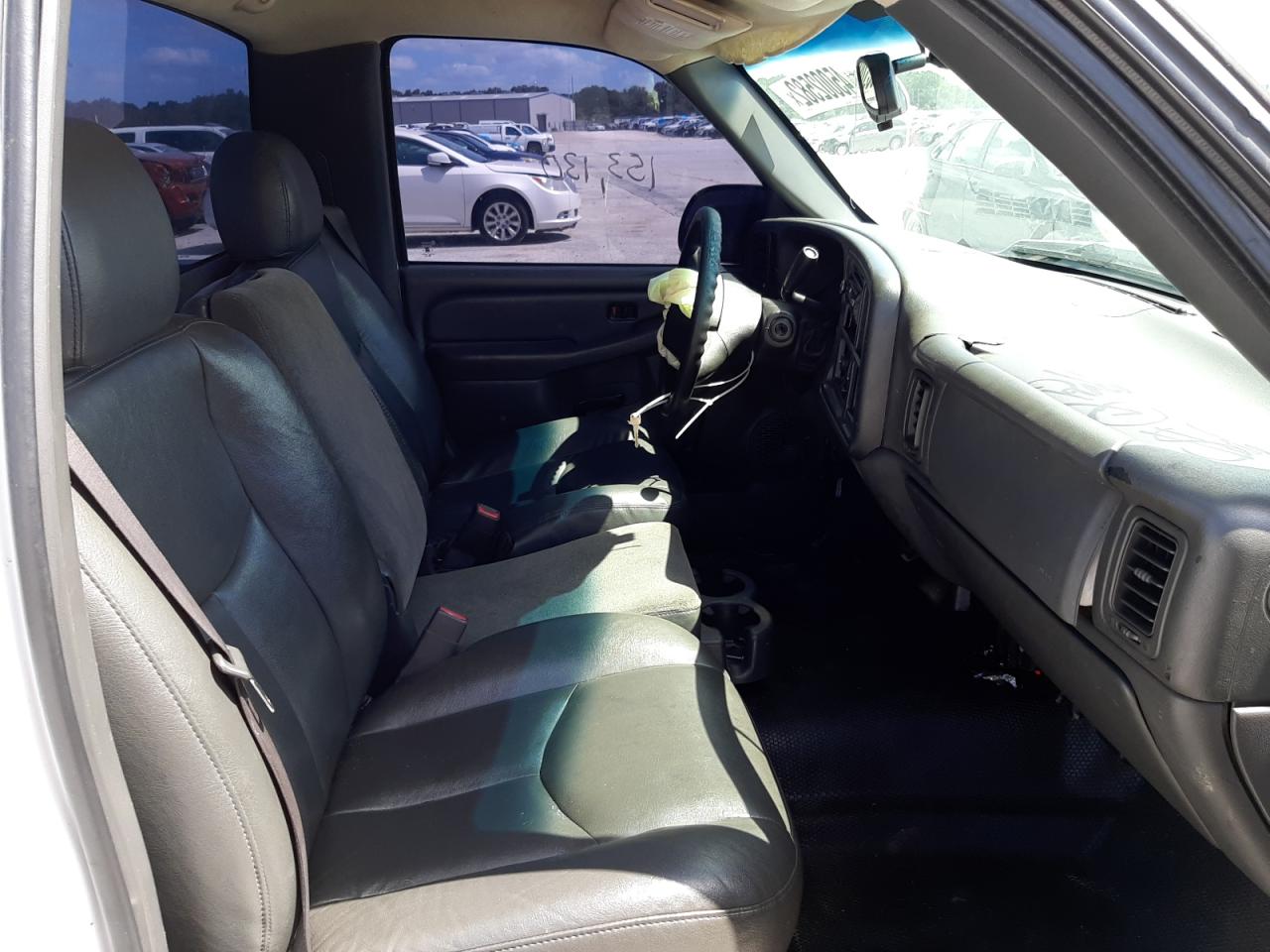 Photo 5 from auction – 2006 CHEVROLET SILVERADO with VIN 3GCEC14X26G213904
