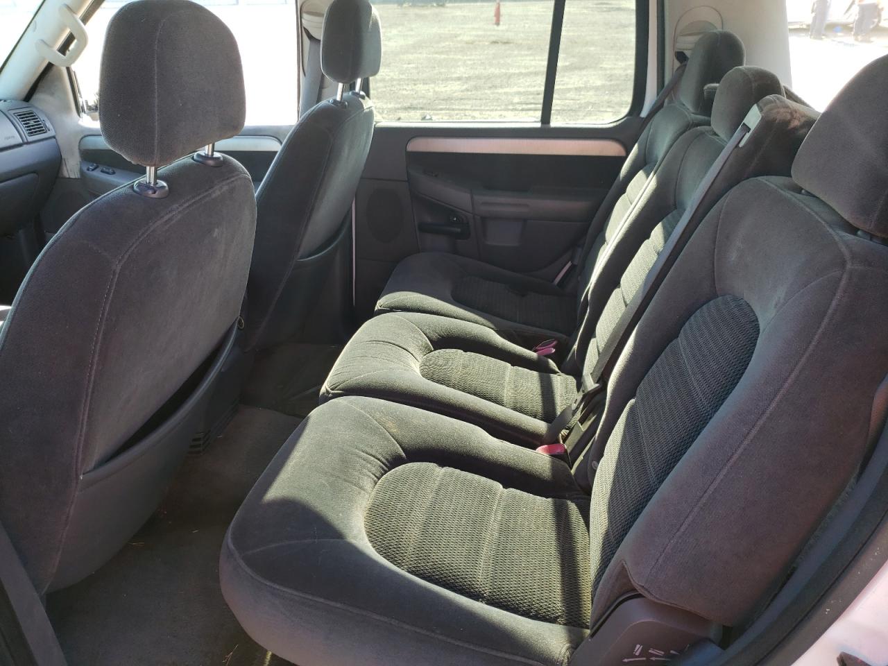 Photo 6 from auction – 2003 FORD EXPLORER X with VIN 1FMZU63K63UA45190