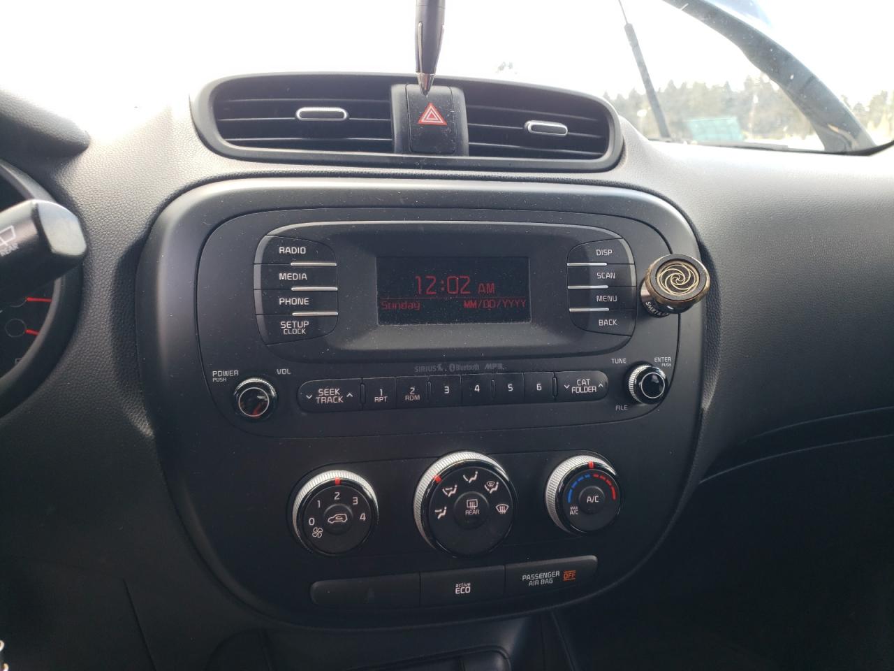 Photo 9 from auction – 2014 KIA SOUL with VIN KNDJN2A2XE7087180