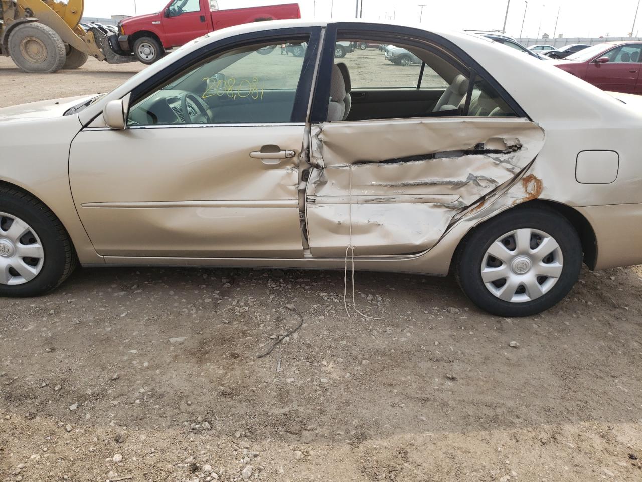 Photo 9 from auction – 2003 TOYOTA CAMRY LE with VIN 4T1BE32K23U743875