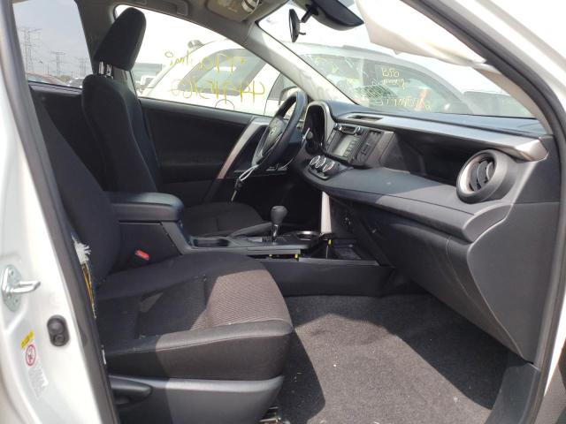 Photo 5 from auction – 2017 TOYOTA RAV4 LE with VIN JTMZFREV4HJ706036