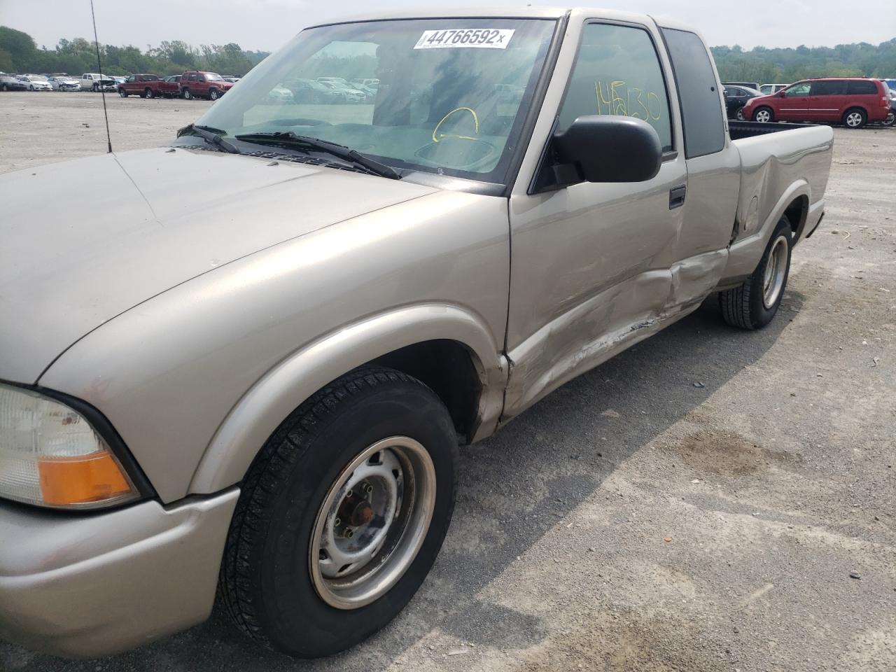 Photo 9 from auction – 2003 GMC SONOMA with VIN 1GTCS19X138174436