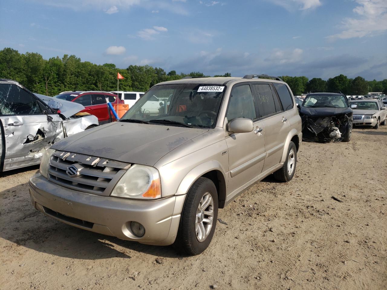 Photo 2 from auction – 2005 SUZUKI XL7 EX with VIN JS3TY92V454101806