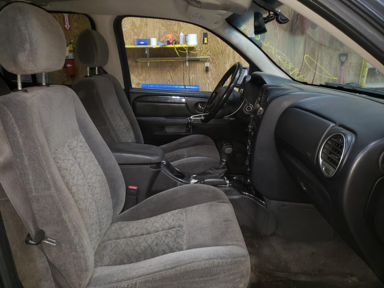 Photo 5 from auction – 2007 GMC ENVOY with VIN 1GKDT13S272114452