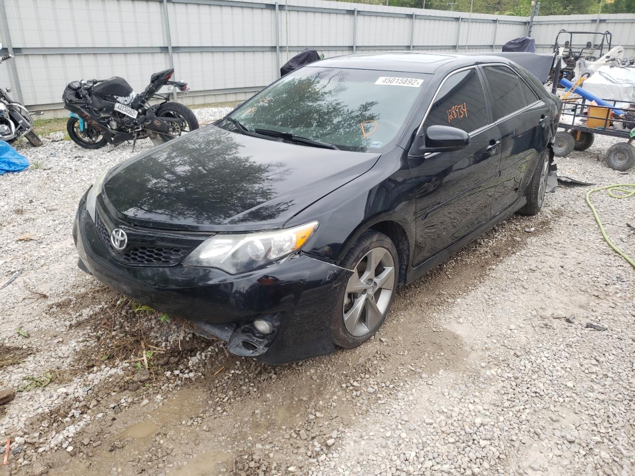 Photo 2 from auction – 2014 TOYOTA CAMRY L with VIN 4T1BF1FK5EU857884