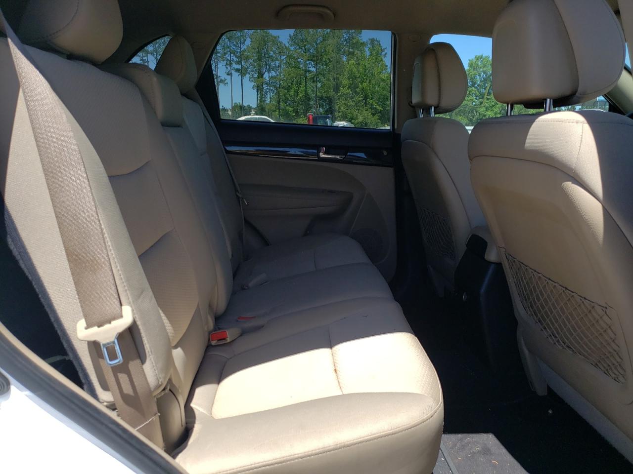 Photo 6 from auction – 2011 KIA SORENTO BA with VIN 5XYKTCA12BG175873