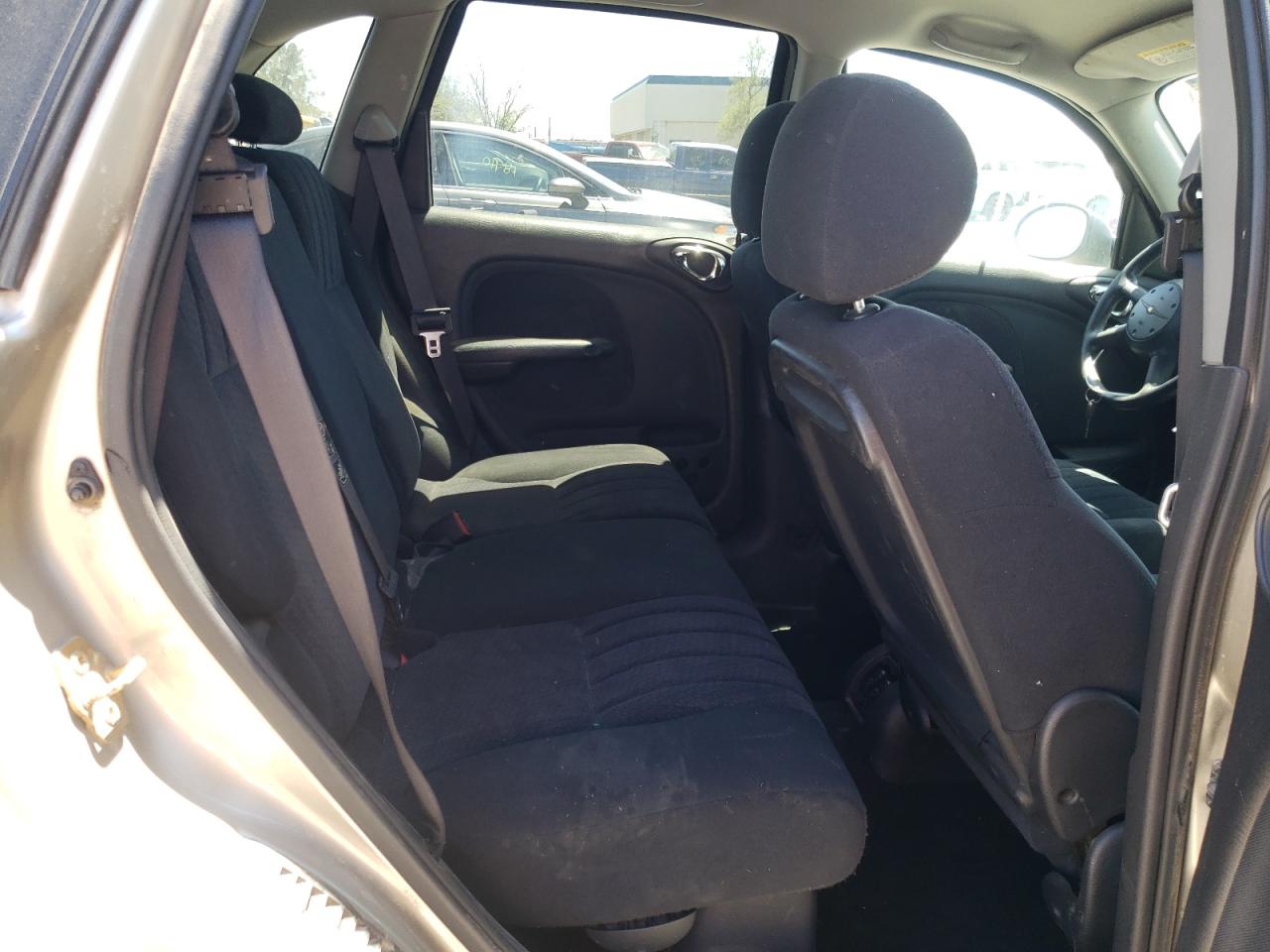 Photo 6 from auction – 2004 CHRYSLER PT CRUISER with VIN 3C4FY58B54T308408