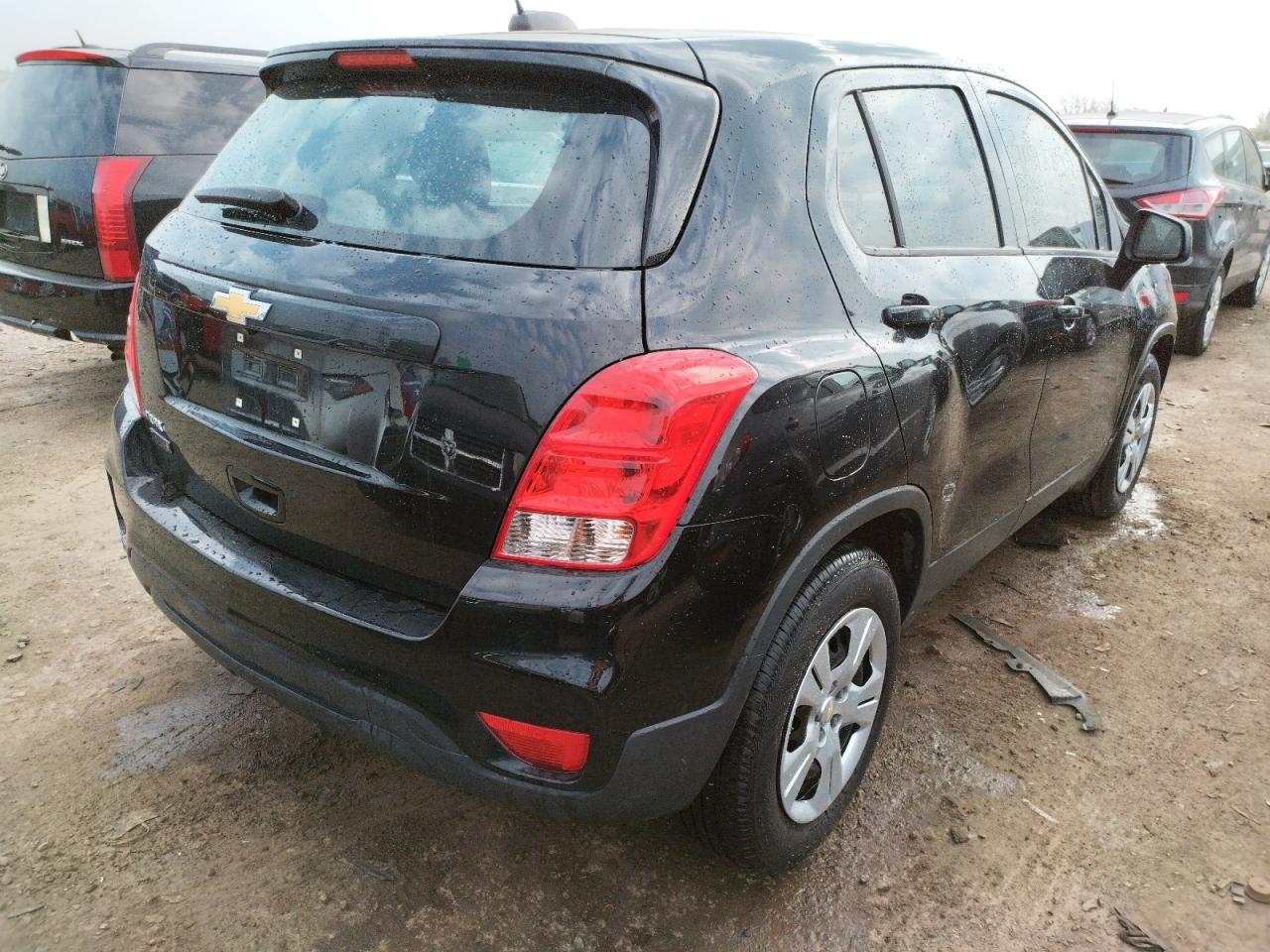 Photo 17 from auction – 2017 CHEVROLET TRAX LS with VIN 3GNCJKSB1HL266282