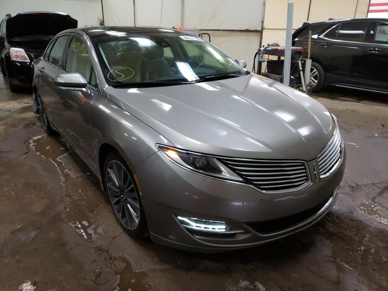 LINCOLN MKZ 2015 with VIN 3LN6L2JK6FR615587 - Photo from auction