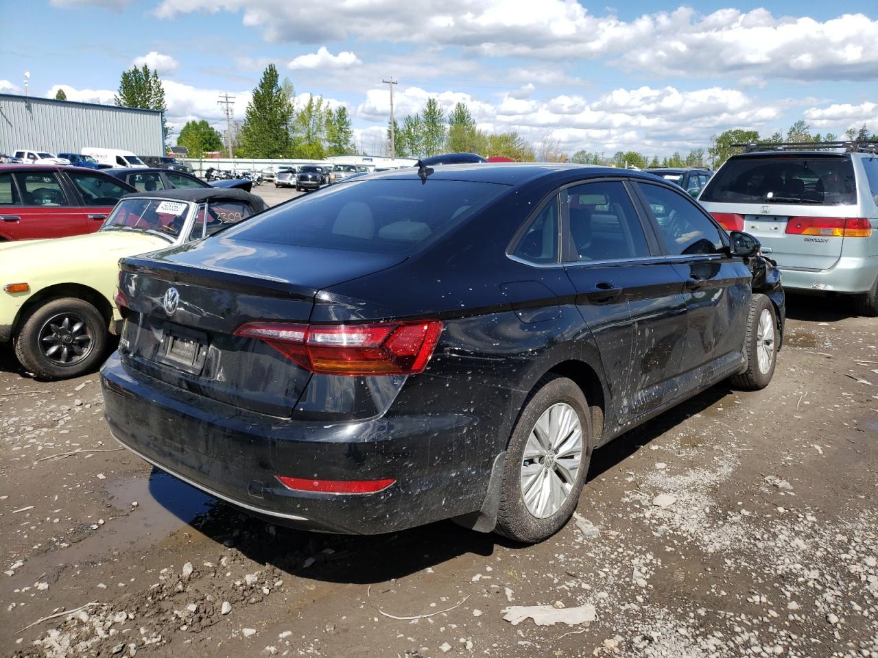 Photo 4 from auction – 2019 VOLKSWAGEN JETTA with VIN 3VWCB7BU9KM275170