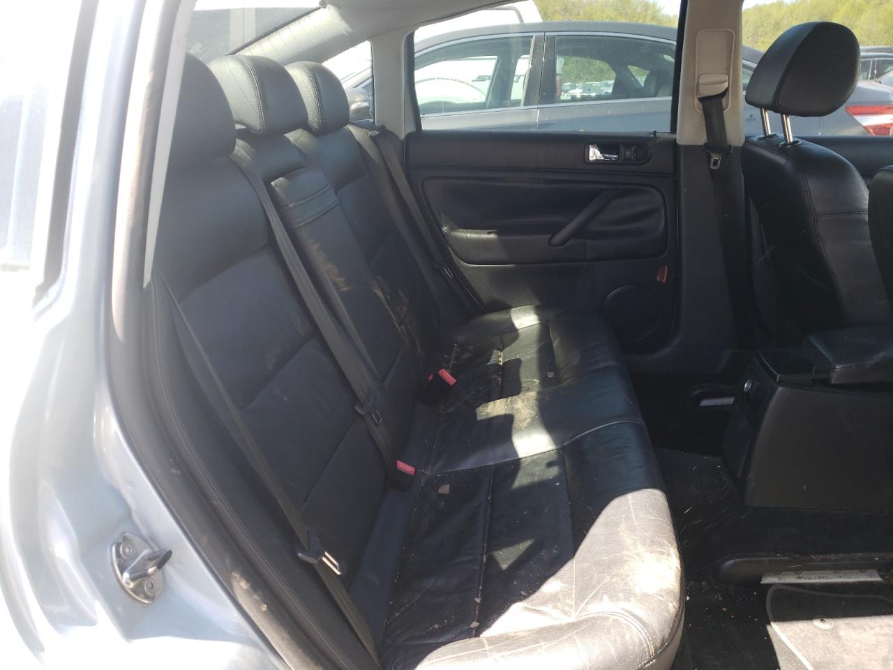 Photo 6 from auction – 2004 VOLKSWAGEN PASSAT GLS with VIN WVWPD63B24E062124