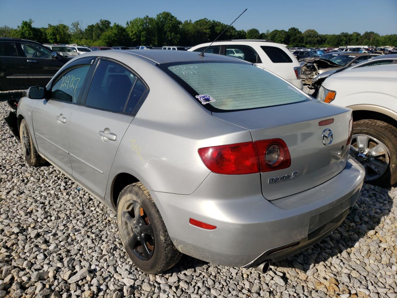 Photo 3 from auction – 2004 MAZDA 3 I with VIN JM1BK12F441140949
