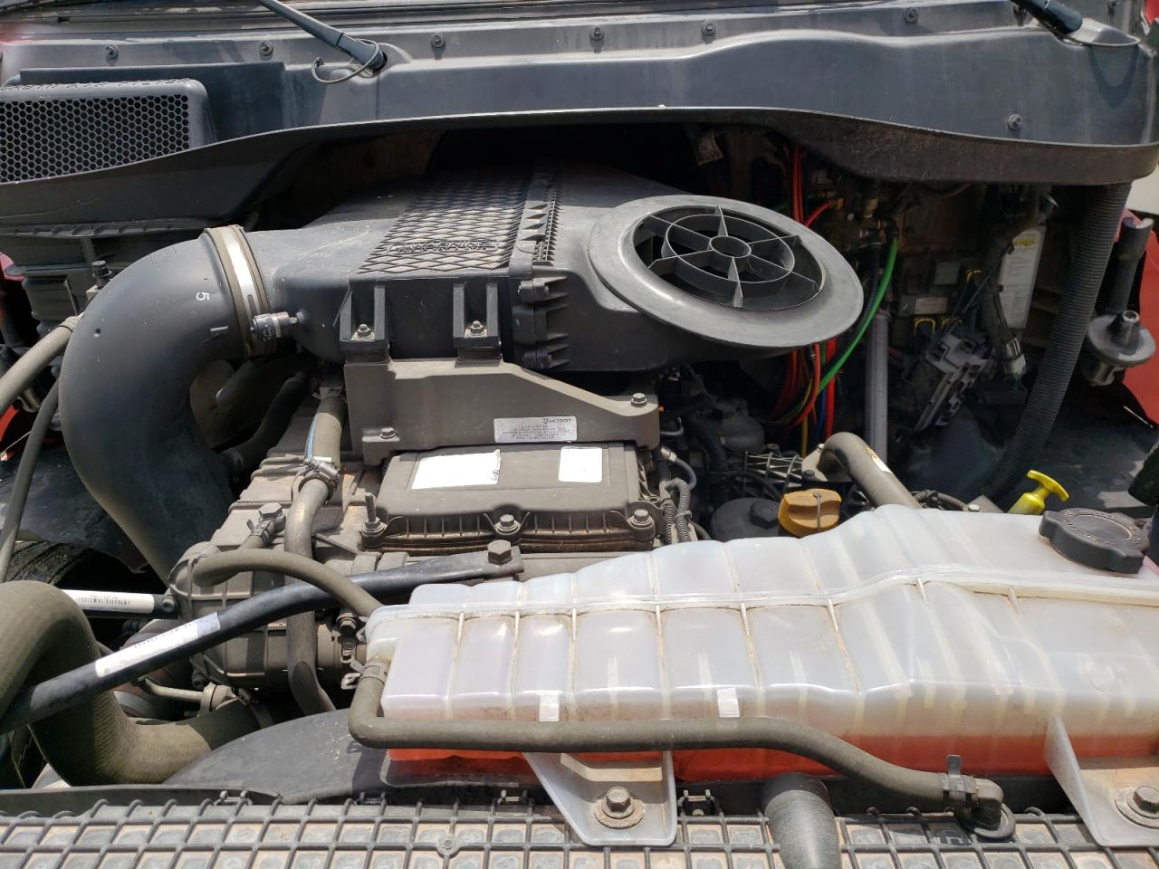 Photo 7 from auction – 2018 FREIGHTLINER CASCADIA 1 with VIN 3AKJGEDV3JSJM7543