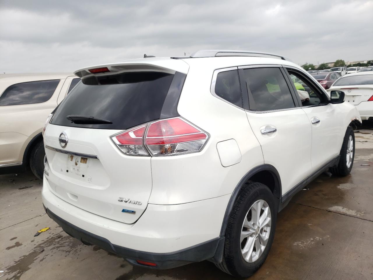 Photo 4 from auction – 2014 NISSAN ROGUE S with VIN 5N1AT2MV2EC760560