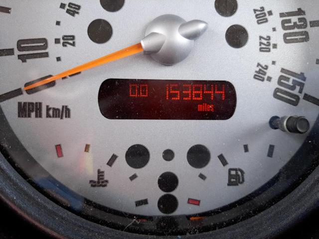 Photo 8 from auction – 2004 MINI COOPER S with VIN WMWRE334X4TD87251