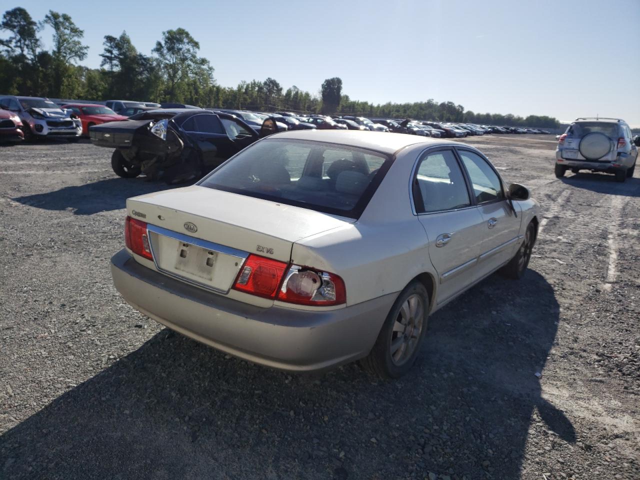 Photo 4 from auction – 2006 KIA OPTIMA LX with VIN KNAGD128465442672