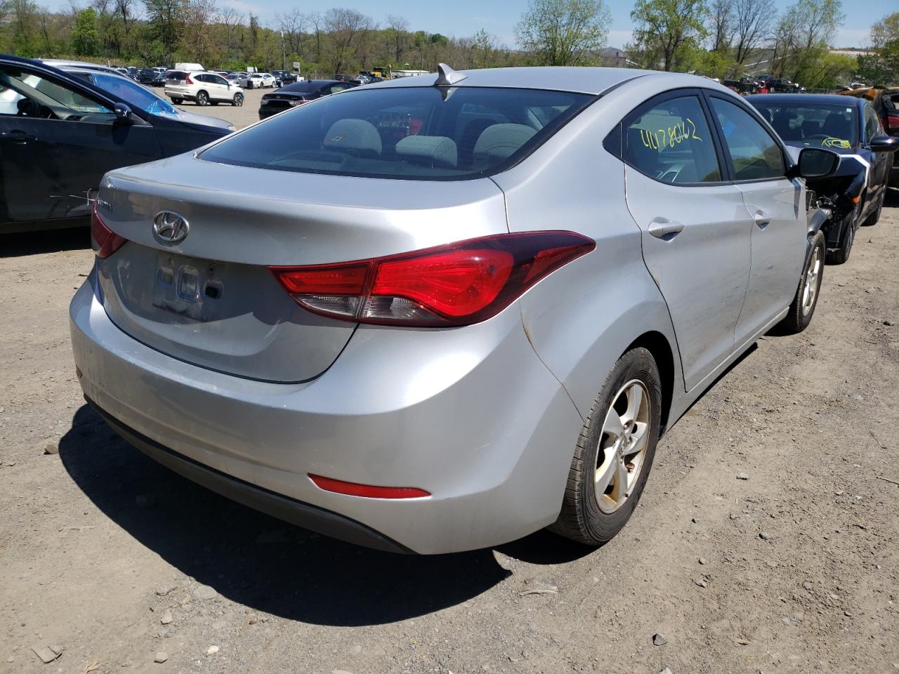 Photo 4 from auction – 2014 HYUNDAI ELANTRA SE with VIN 5NPDH4AE2EH456331