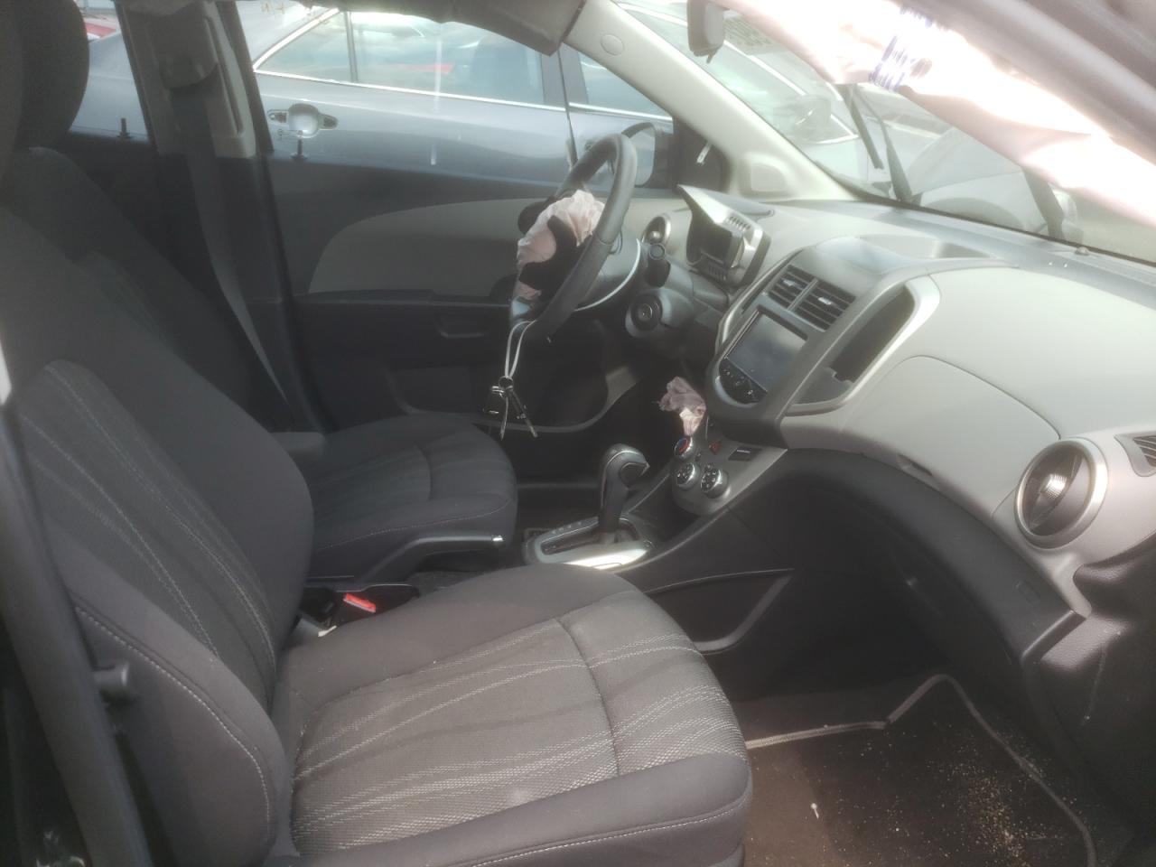 Photo 5 from auction – 2015 CHEVROLET SONIC LT with VIN 1G1JC5SH9F4209680
