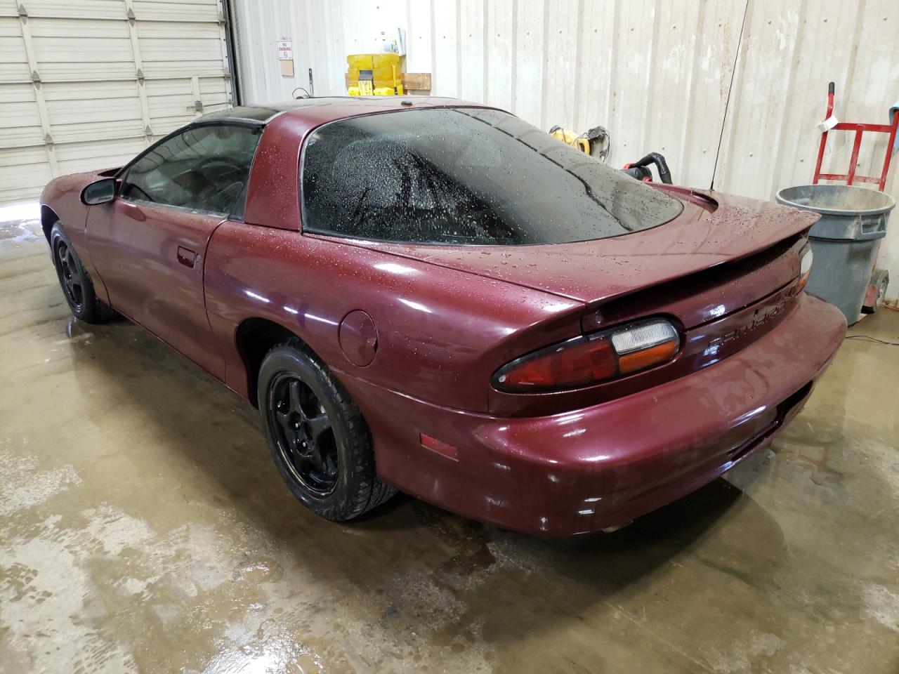 Photo 3 from auction – 2000 CHEVROLET CAMARO with VIN 2G1FP22K3Y2116263