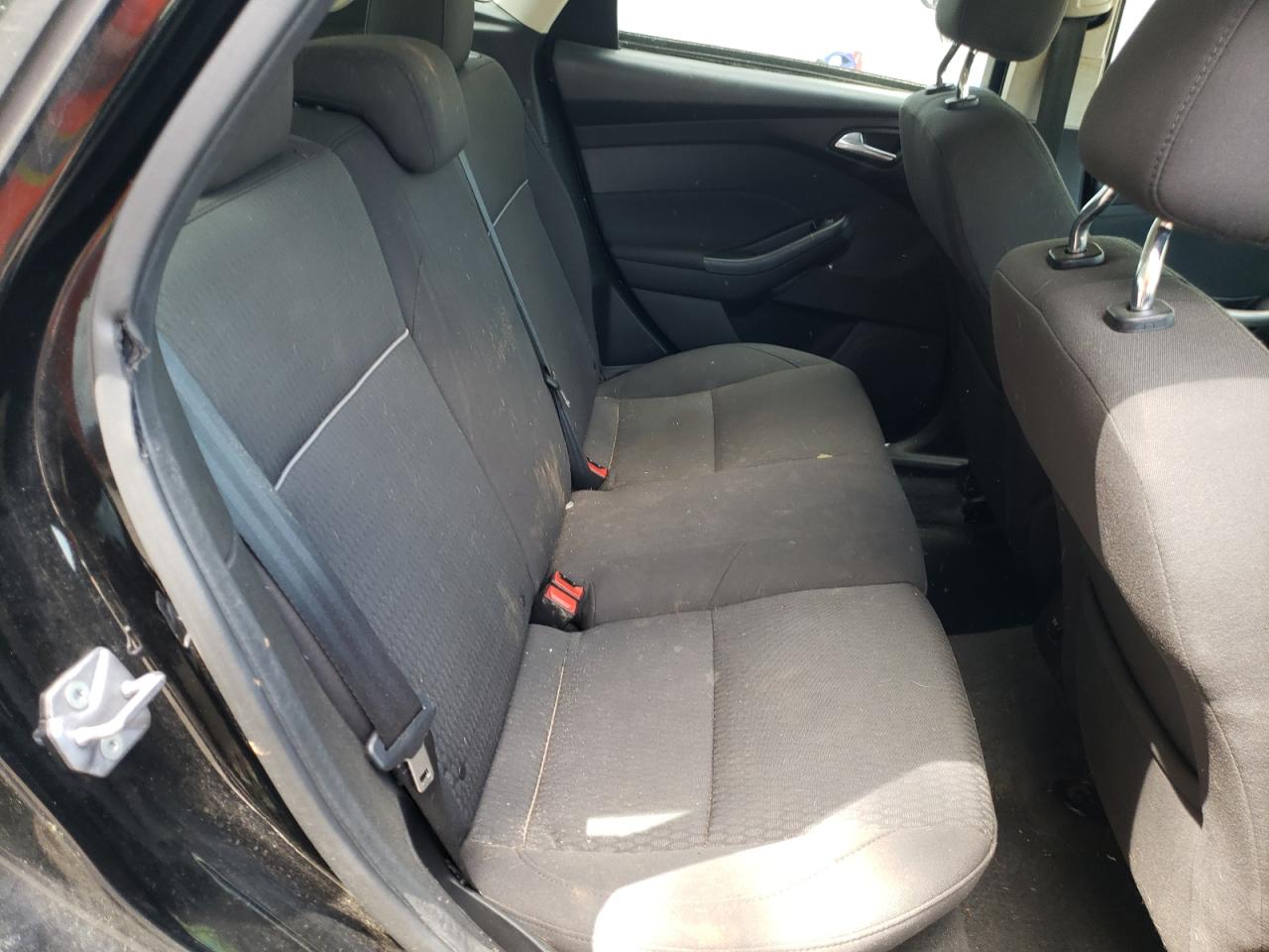 Photo 6 from auction – 2012 FORD FOCUS SEL with VIN 1FAHP3M29CL225649