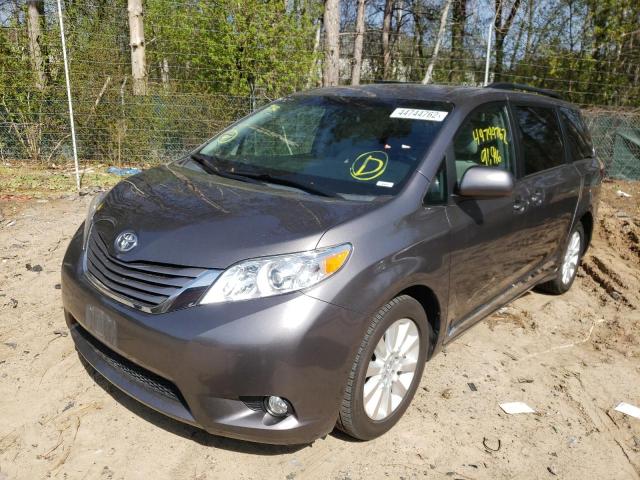 Photo 5 from auction – 2015 TOYOTA SIENNA XLE with VIN 5TDDK3DCXFS123201