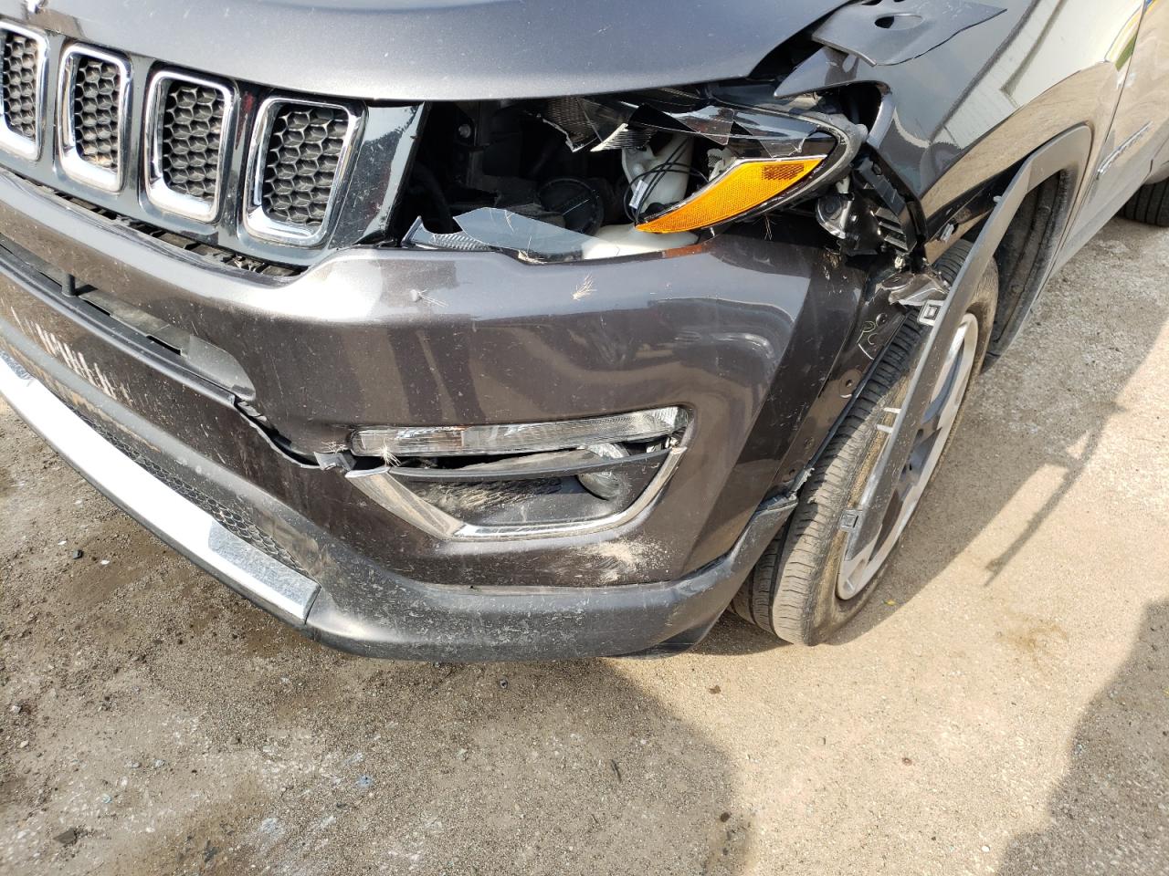 Foto 9 de la subasta – 2019 JEEP COMPASS LI con VIN 3C4NJDCB1KT617646