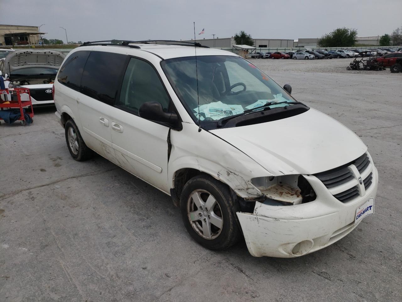 DODGE GRAND CARA 2007 with VIN 2D4GP44L37R339067 - Photo from auction