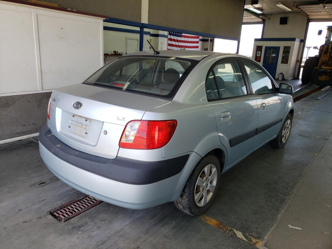 Photo 4 from auction – 2006 KIA RIO with VIN KNADE123666138337