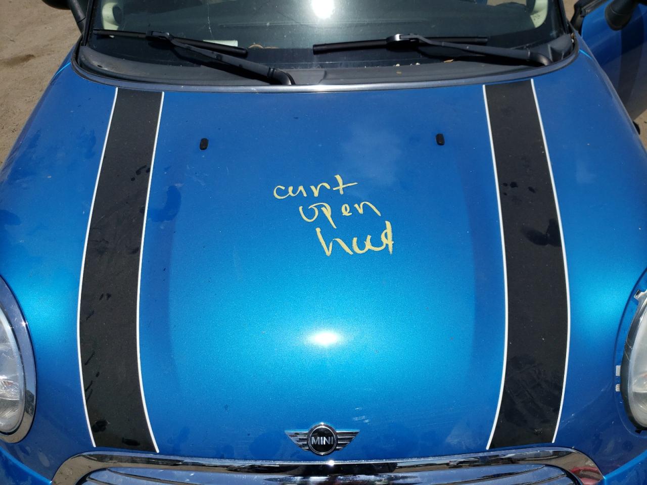 Photo 7 from auction – 2011 MINI COOPER with VIN WMWSU3C5XBT251127