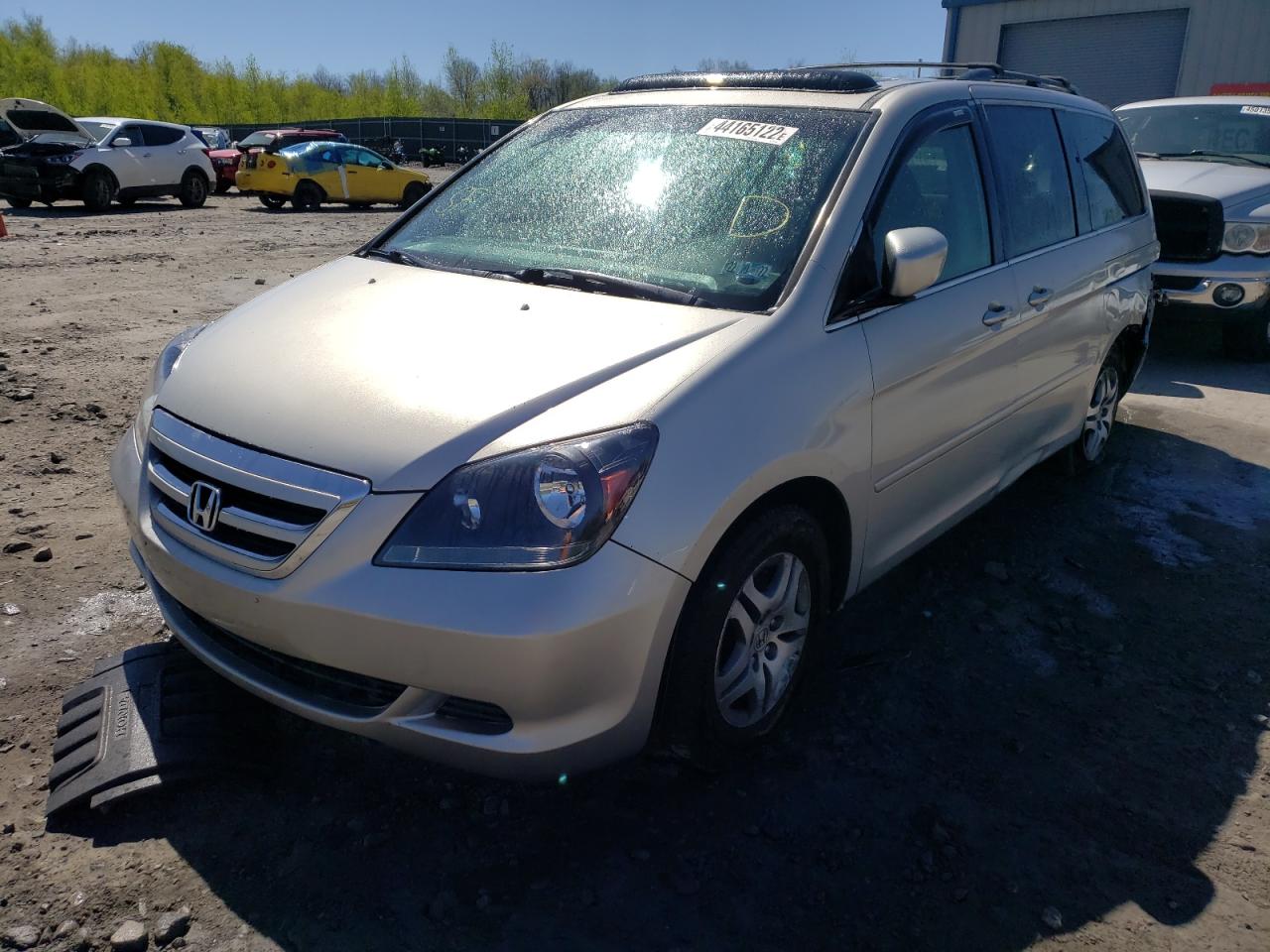 Photo 2 from auction – 2005 HONDA ODYSSEY EX with VIN 5FNRL38715B011650
