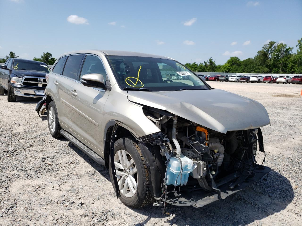 TOYOTA HIGHLANDER 2014 with VIN 5TDZKRFH8ES007866 - Photo from auction