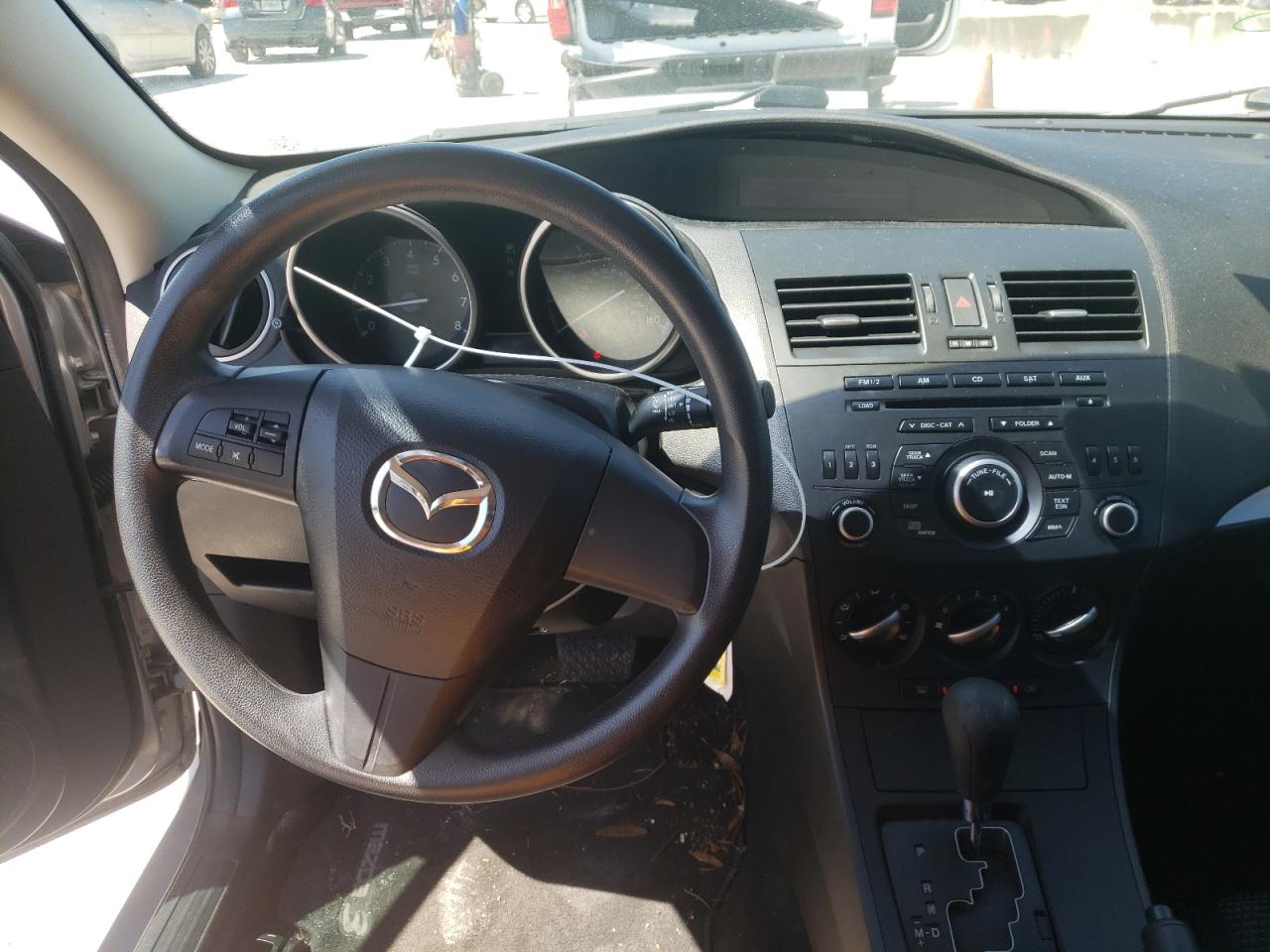 Photo 9 from auction – 2012 MAZDA 3 I with VIN JM1BL1UF4C1550434