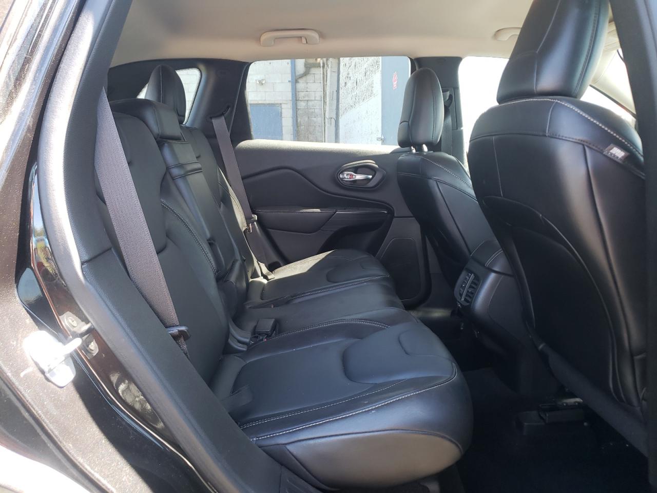 Photo 6 from auction – 2015 JEEP CHEROKEE L with VIN 1C4PJMCS7FW614937