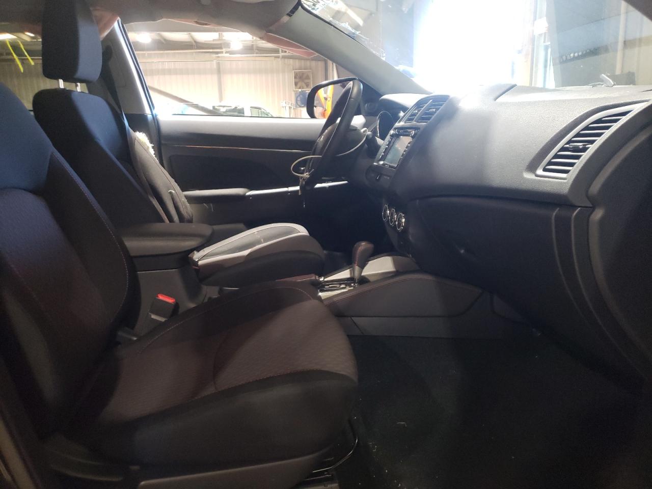 Photo 5 from auction – 2018 MITSUBISHI OUTLANDER with VIN JA4AP3AU1JU015551