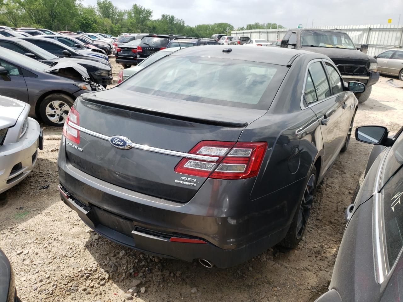 Photo 4 from auction – 2015 FORD TAURUS SEL with VIN 1FAHP2E83FG169573