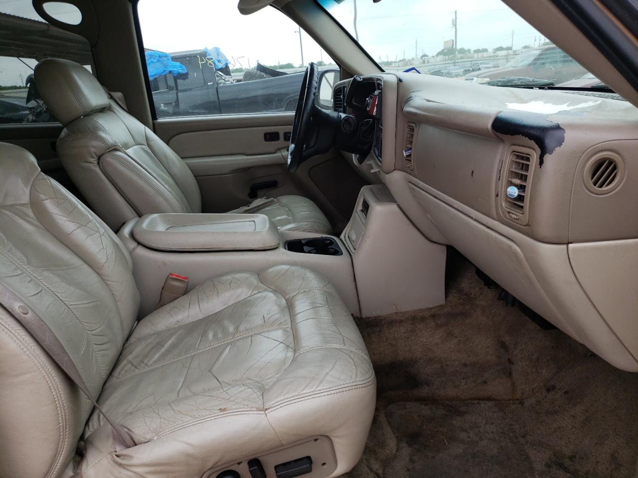 Photo 5 from auction – 2001 CHEVROLET SUBURBAN C with VIN 3GNEC16T91G209956