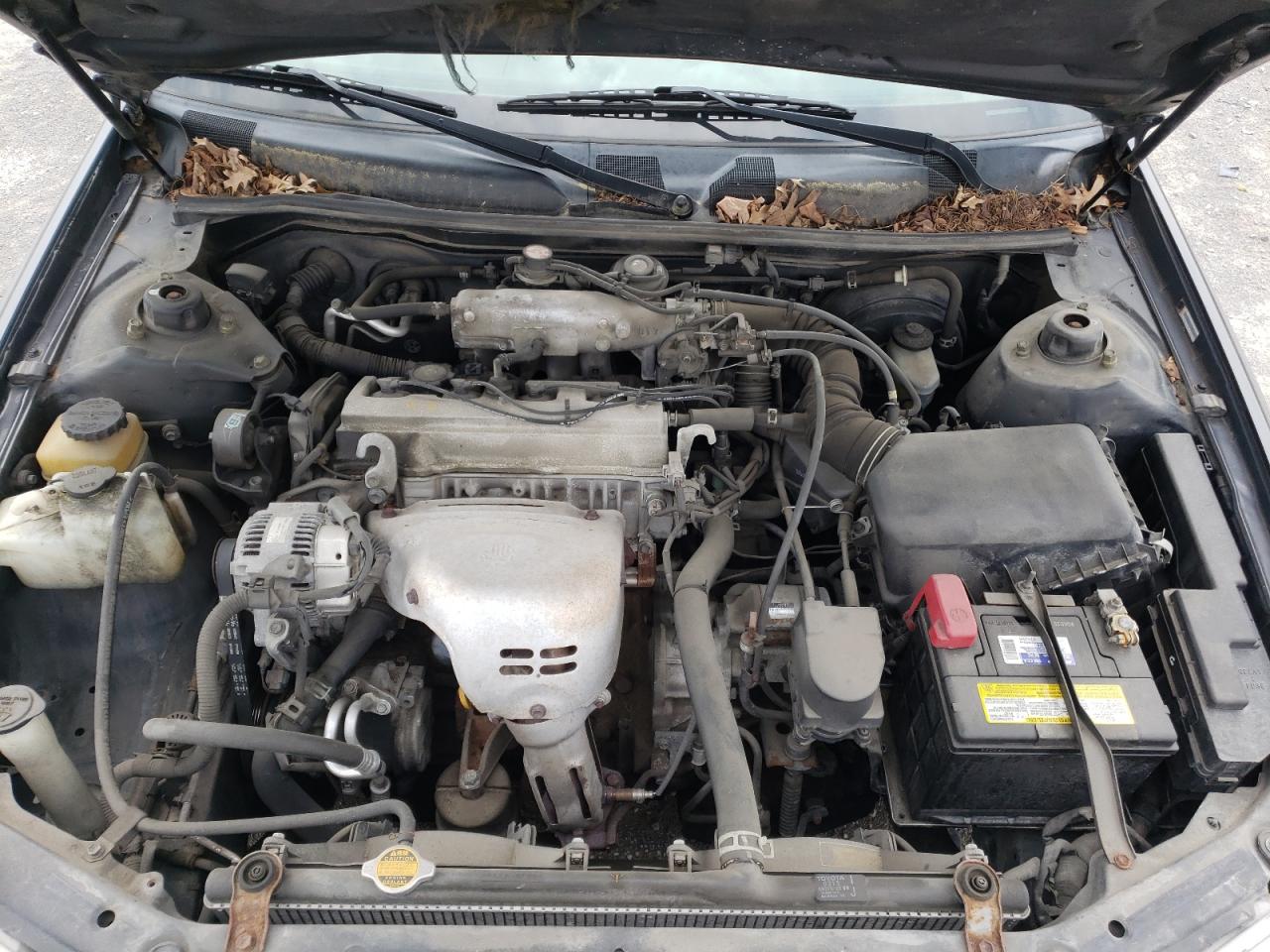 Photo 7 from auction – 2000 TOYOTA CAMRY CE with VIN 4T1BG22K4YU743694