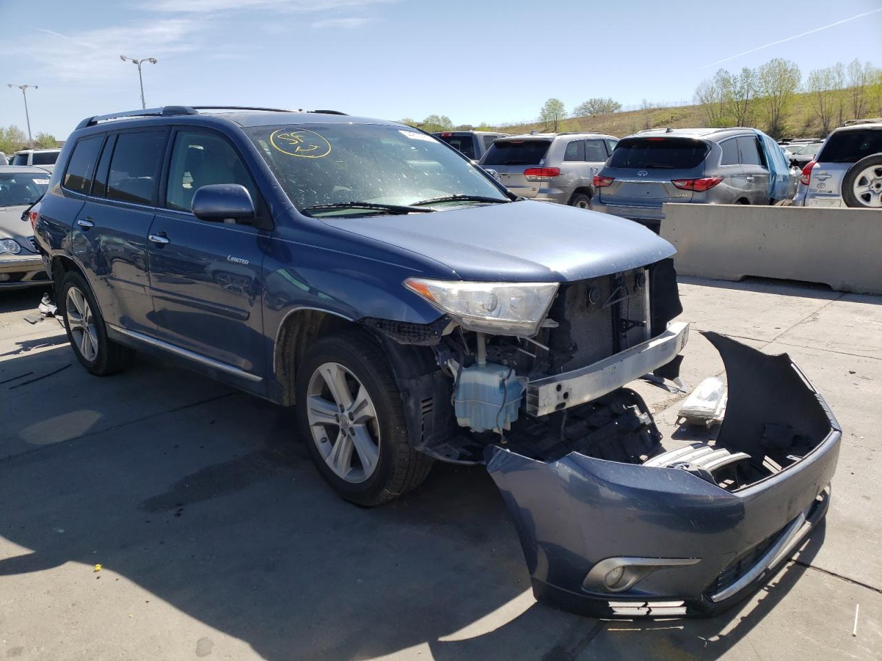 TOYOTA HIGHLANDER 2013 with VIN 5TDDK3EH8DS220212 - Photo from auction