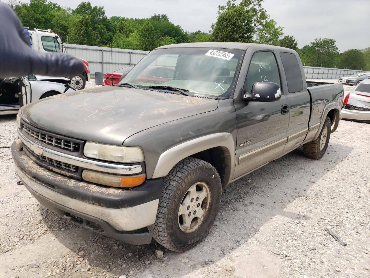 Photo 2 from auction – 2000 CHEVROLET SILVERADO with VIN 2GCEK19T5Y1215652