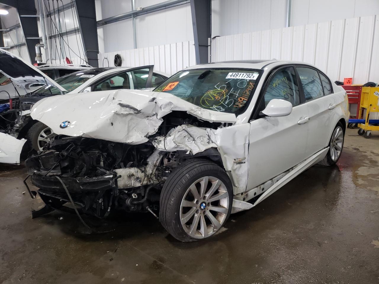 Photo 2 from auction – 2011 BMW 328 XI with VIN WBAPK7C57BA817971