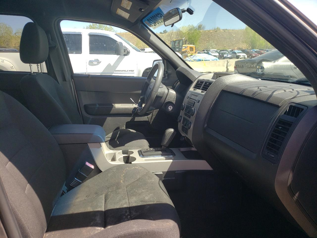 Photo 5 from auction – 2008 FORD ESCAPE XLT with VIN 1FMCU93198KD67310