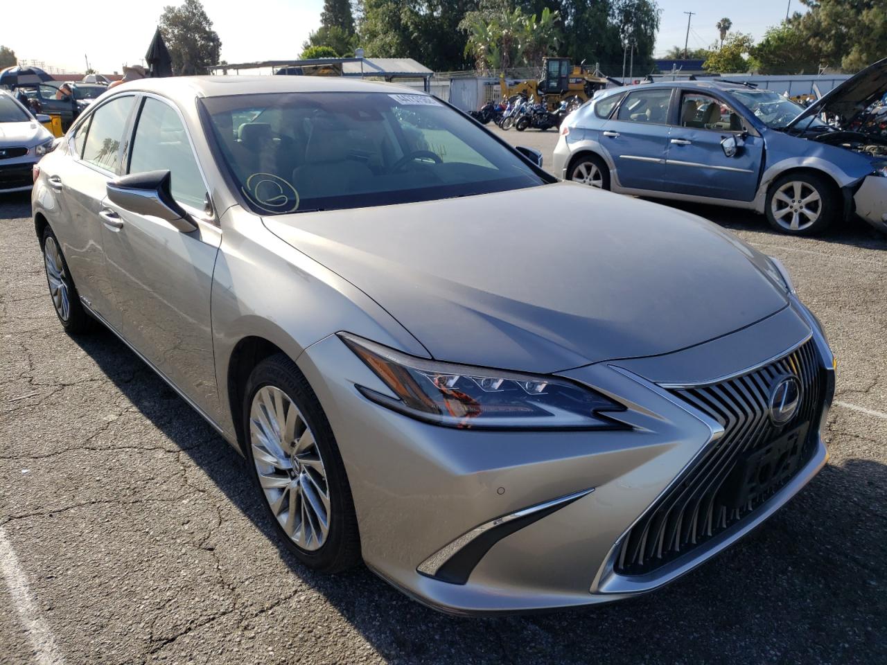 LEXUS ES 300H 2019 with VIN 58AB21B12KU004095 - Photo from auction