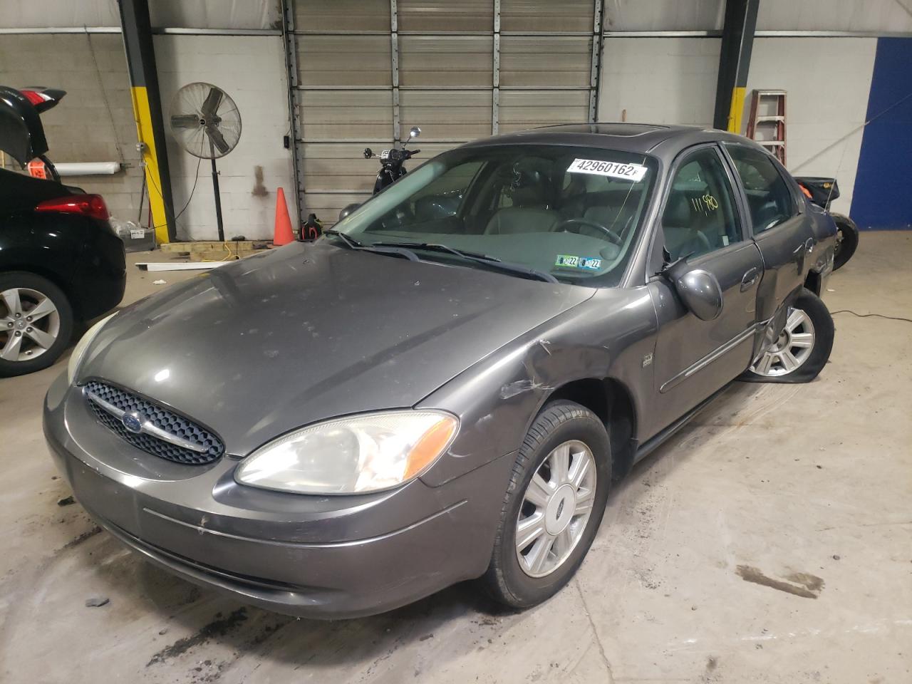 Photo 2 from auction – 2003 FORD TAURUS SEL with VIN 1FAHP56S73A200785