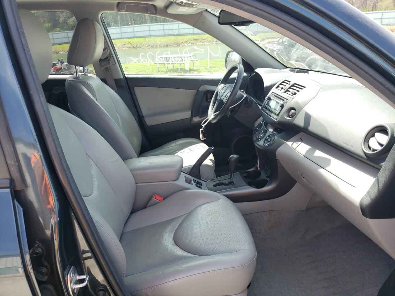 Photo 5 from auction – 2012 TOYOTA RAV4 LIMIT with VIN 2T3DF4DV8CW255685