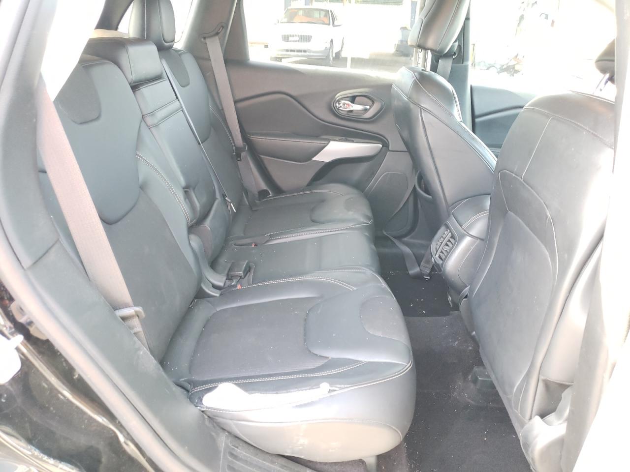 Photo 6 from auction – 2018 JEEP CHEROKEE L with VIN 1C4PJMLB4JD530708