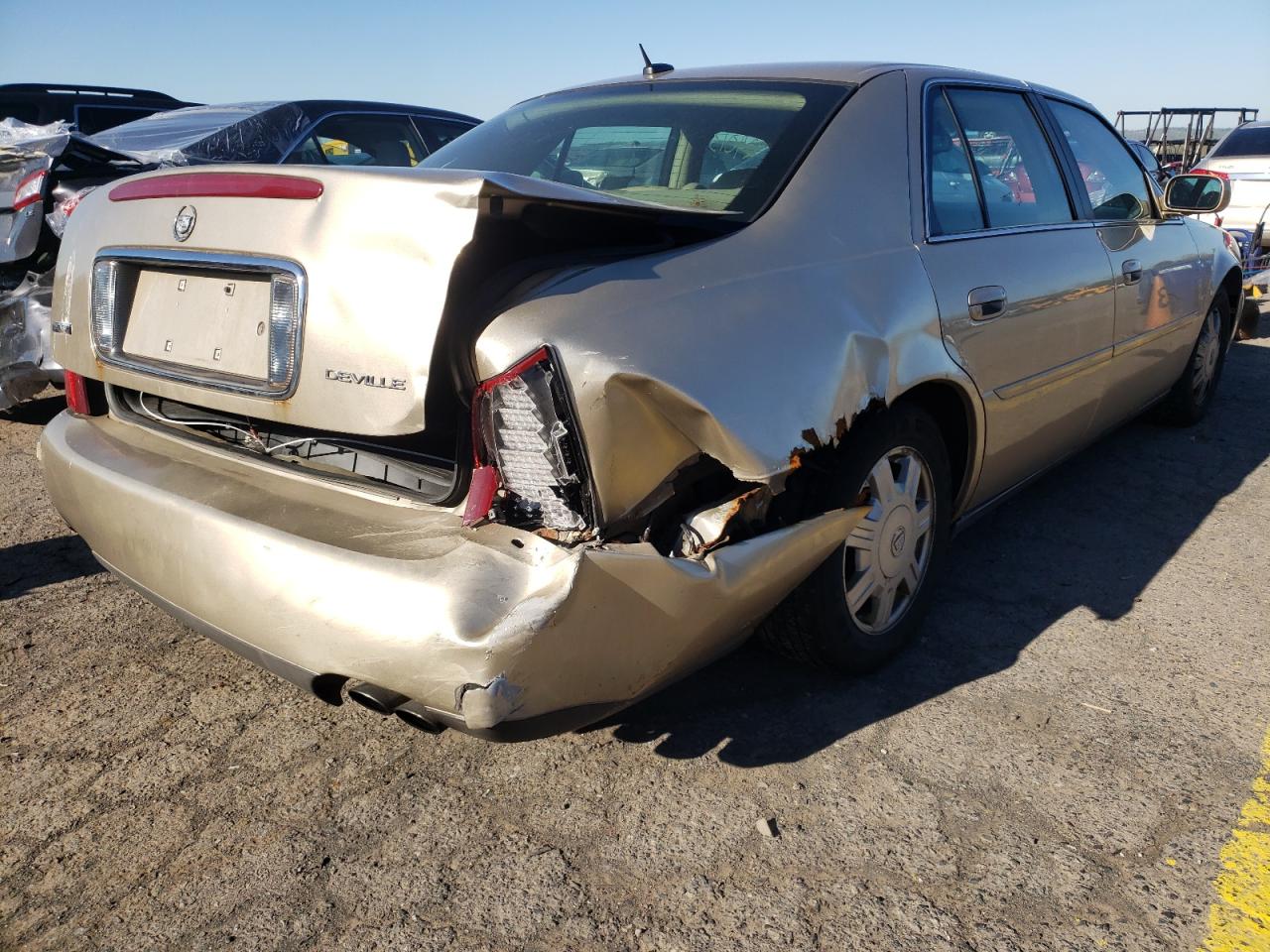 Photo 4 from auction – 2005 CADILLAC DEVILLE with VIN 1G6KD54Y75U142942
