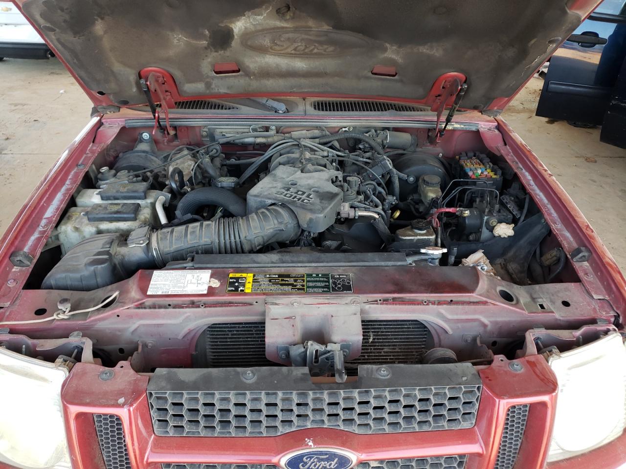 Photo 7 from auction – 2004 FORD EXPLORER S with VIN 1FMZU67K54UA70772