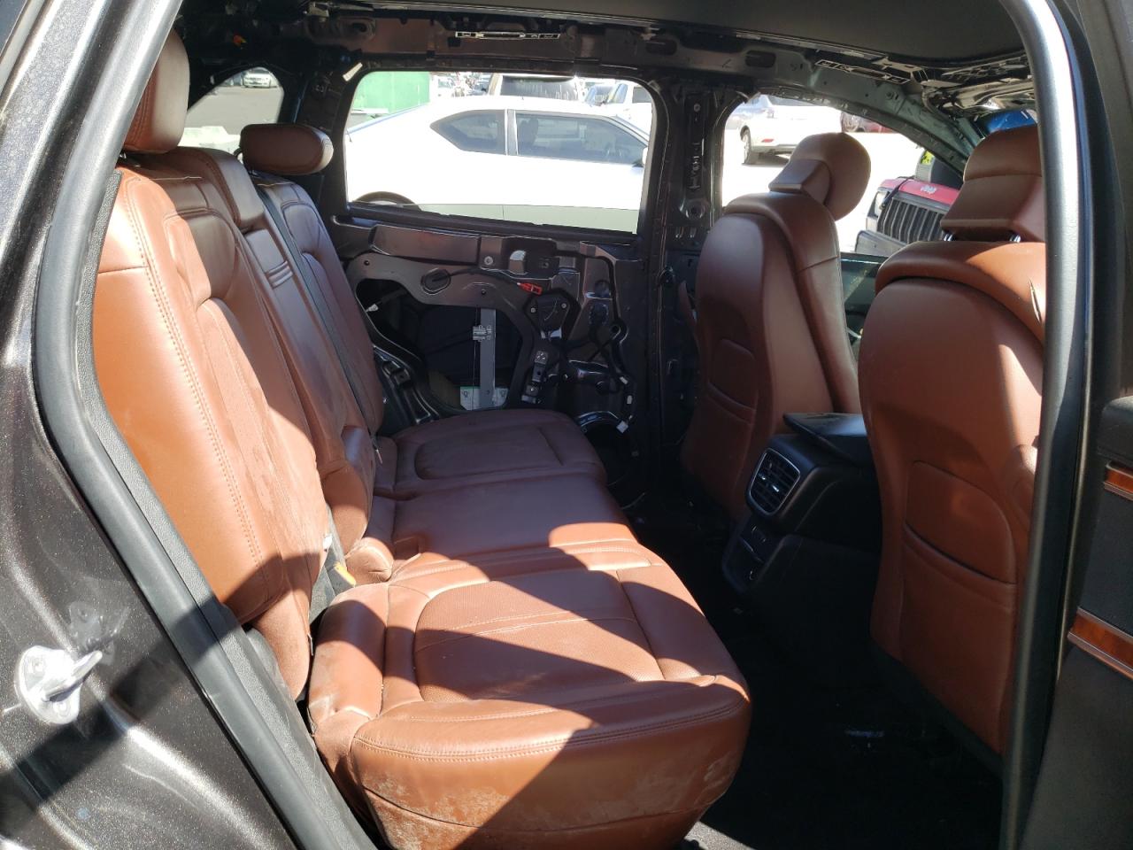 Photo 6 from auction – 2017 LINCOLN MKX RESERV with VIN 2LMPJ8LP1HBL31053