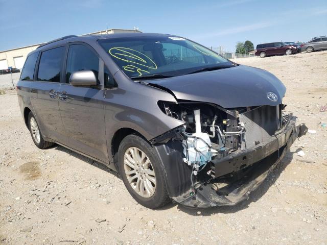 Photo 4 from auction – 2017 TOYOTA SIENNA XLE with VIN 5TDYZ3DC7HS788542
