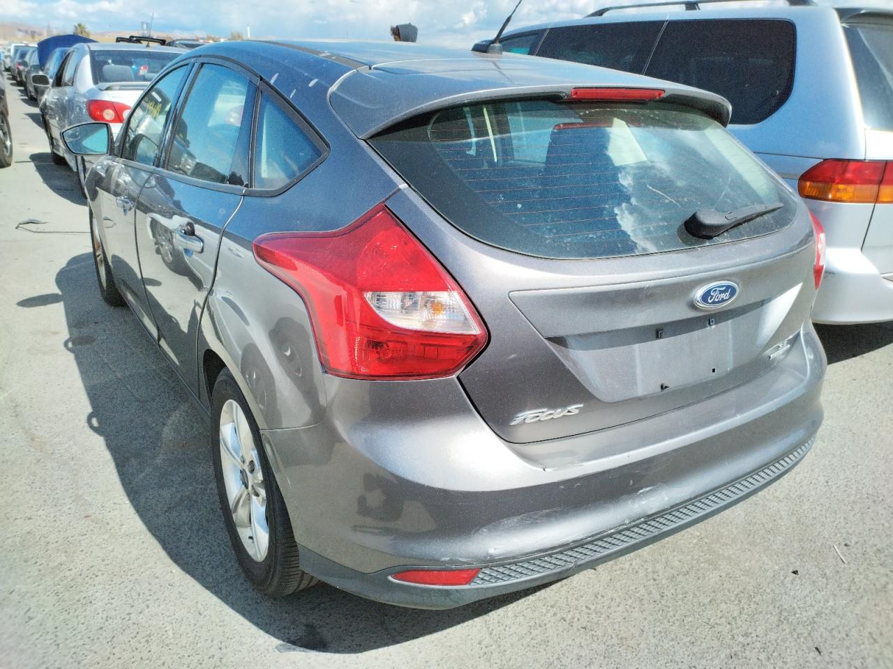 Photo 3 from auction – 2014 FORD FOCUS SE with VIN 1FADP3K21EL239629